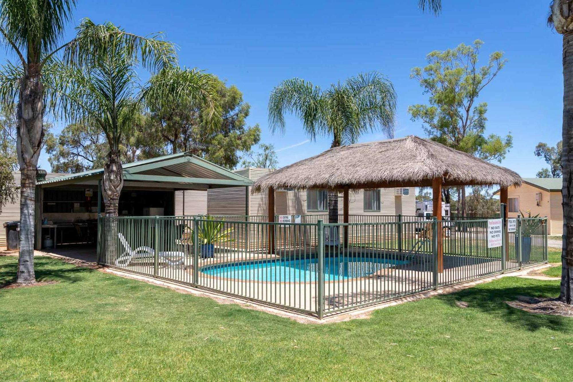 Paringa Caravan Park Ренмарк Екстериор снимка