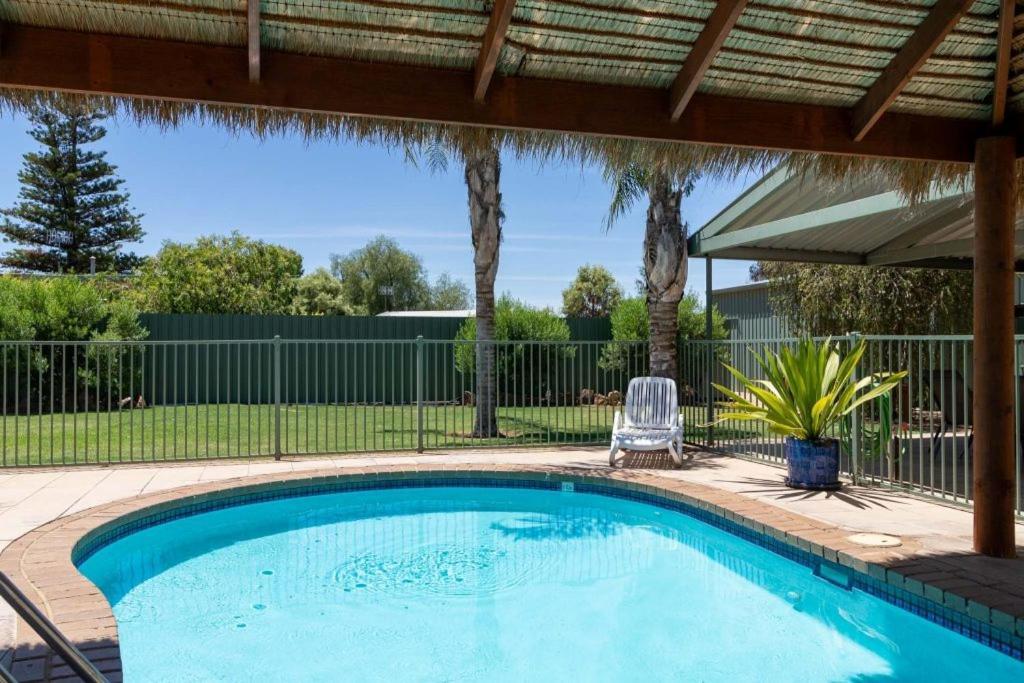 Paringa Caravan Park Ренмарк Екстериор снимка